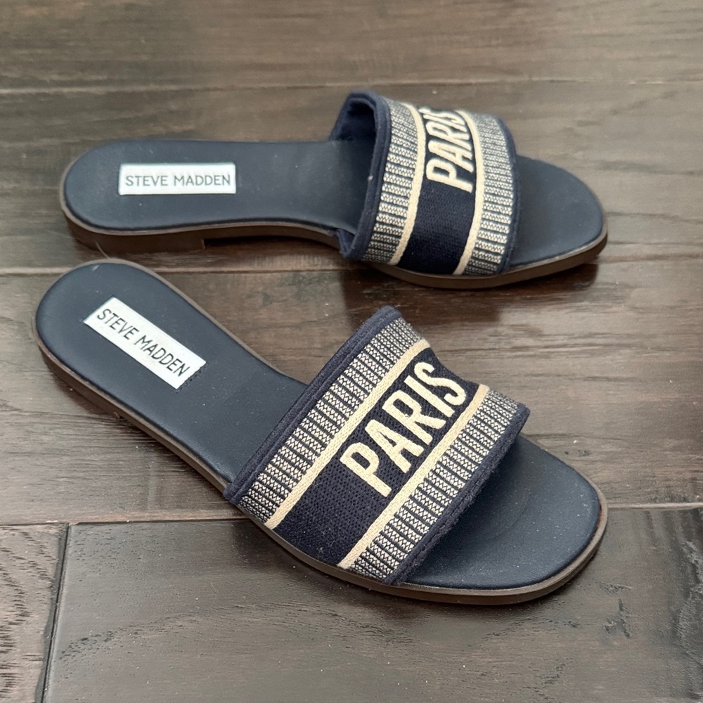 Steve Madden Blue and Beige Paris Slides